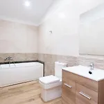 Donas E Cabaleiros Hotel apartamentowy *