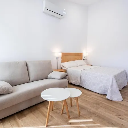 Donas E Cabaleiros Aparthotel