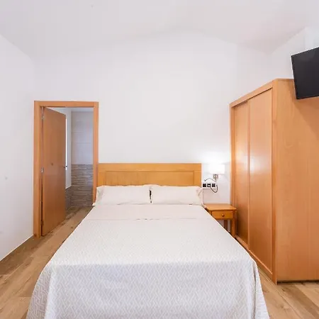 Donas E Cabaleiros Lejlighedshotel *