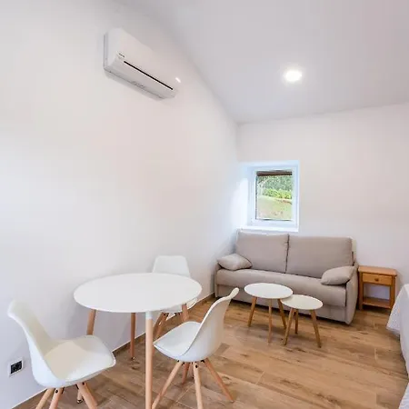 Donas E Cabaleiros Lejlighedshotel *