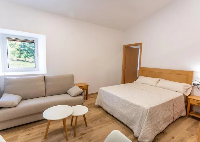 Donas E Cabaleiros Aparthotel Boqueixon