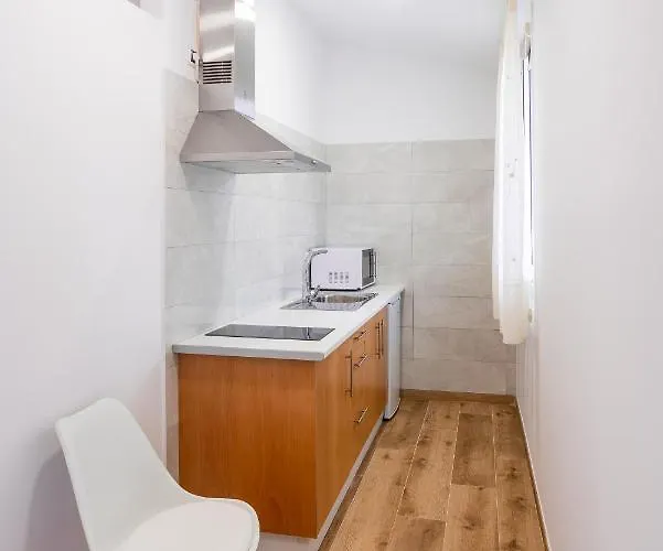 Aparthotel Donas E Cabaleiros *