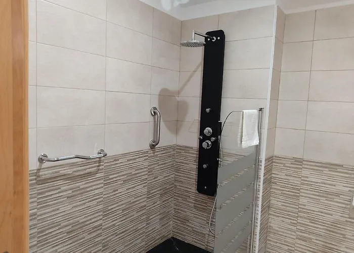 Donas E Cabaleiros Aparthotel *