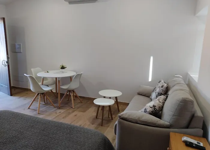 Aparthotel Donas E Cabaleiros *